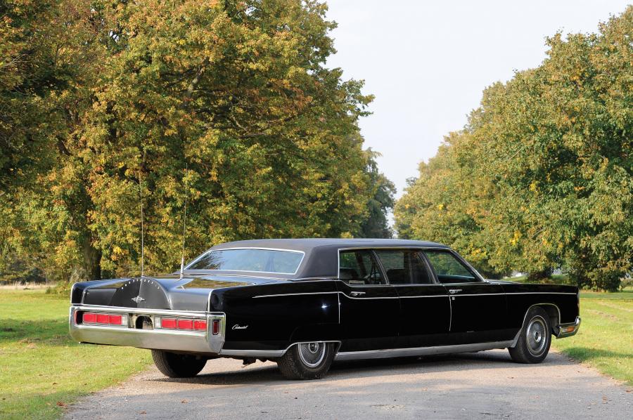  Lincoln Continental Stretch Limousine 1972 года  (фото 13 из 13)